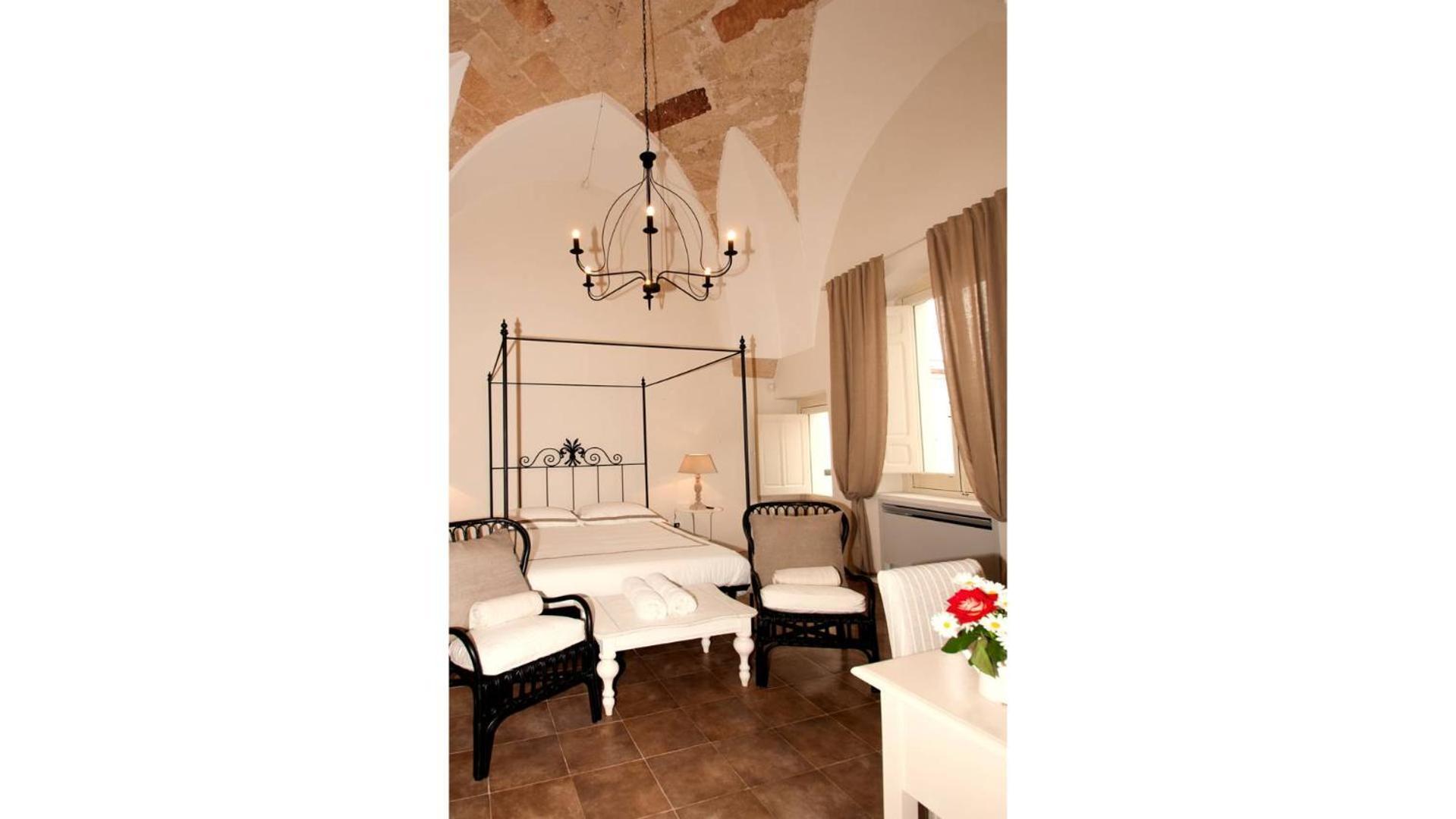 לינה וארוחת בוקר ראקאלה Don Alfonso Dimora D'Epoca מראה חיצוני תמונה